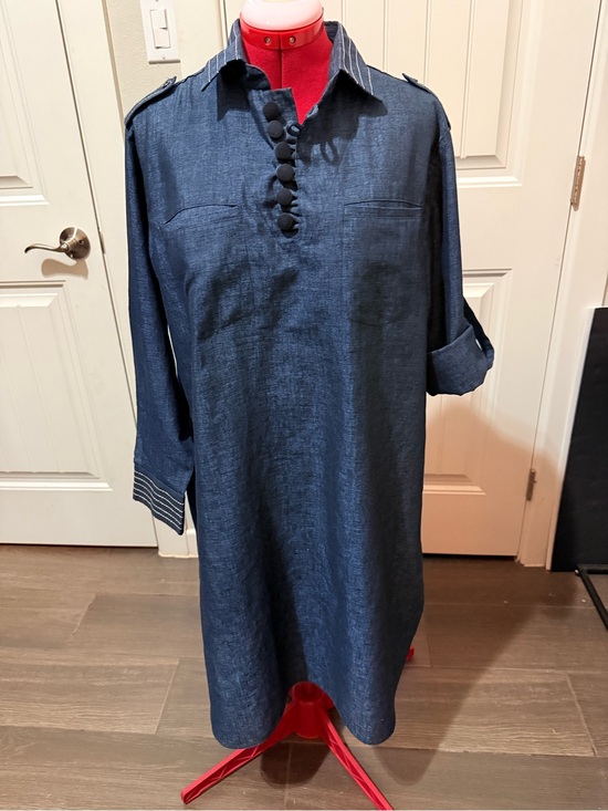 Tailor Point Dresses & Skirts - Women's Navy Denim Style Shirt Dress side slits adjustable sleeves Sz Large